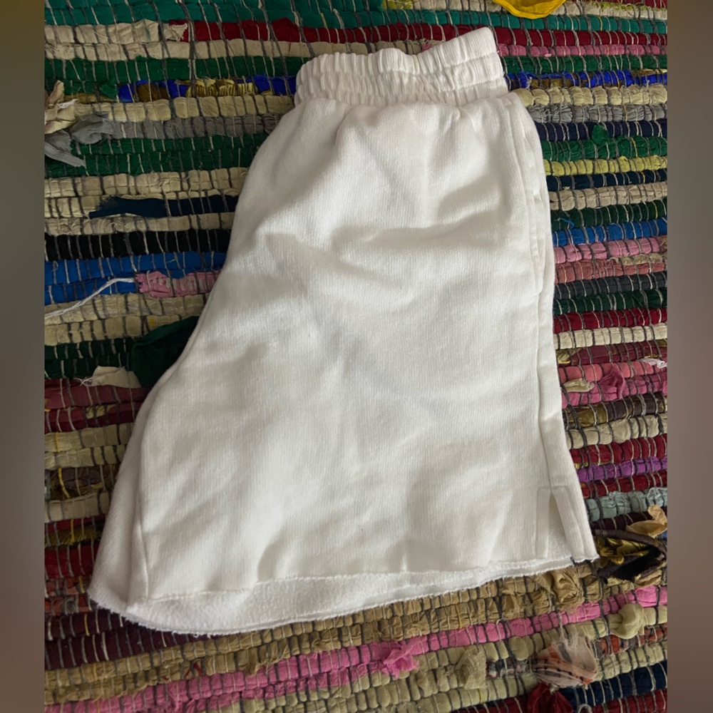 White Sweatshorts🤍